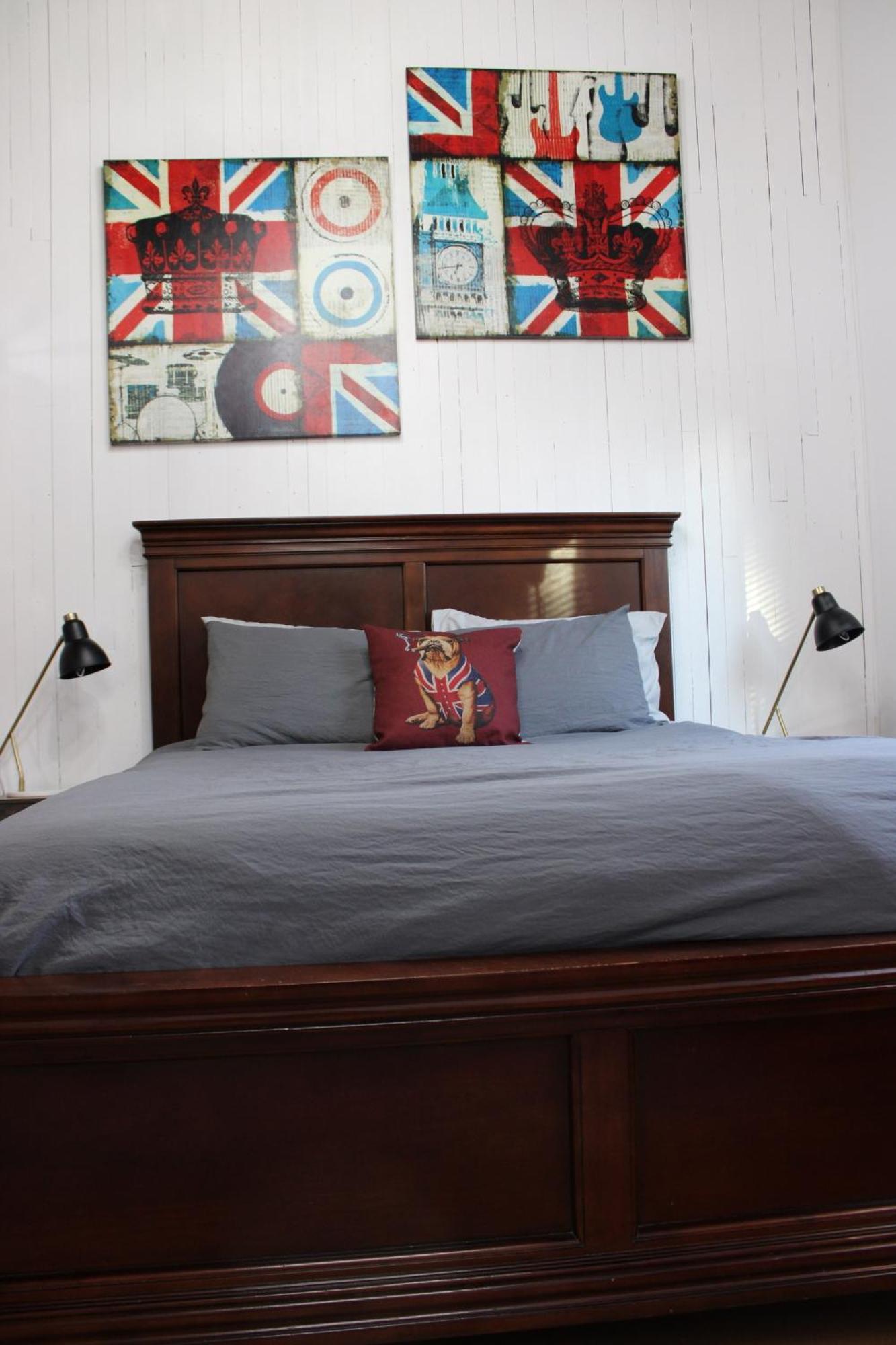 Private Bright Modern Studio! Queen Bed ! Victoria Exterior photo